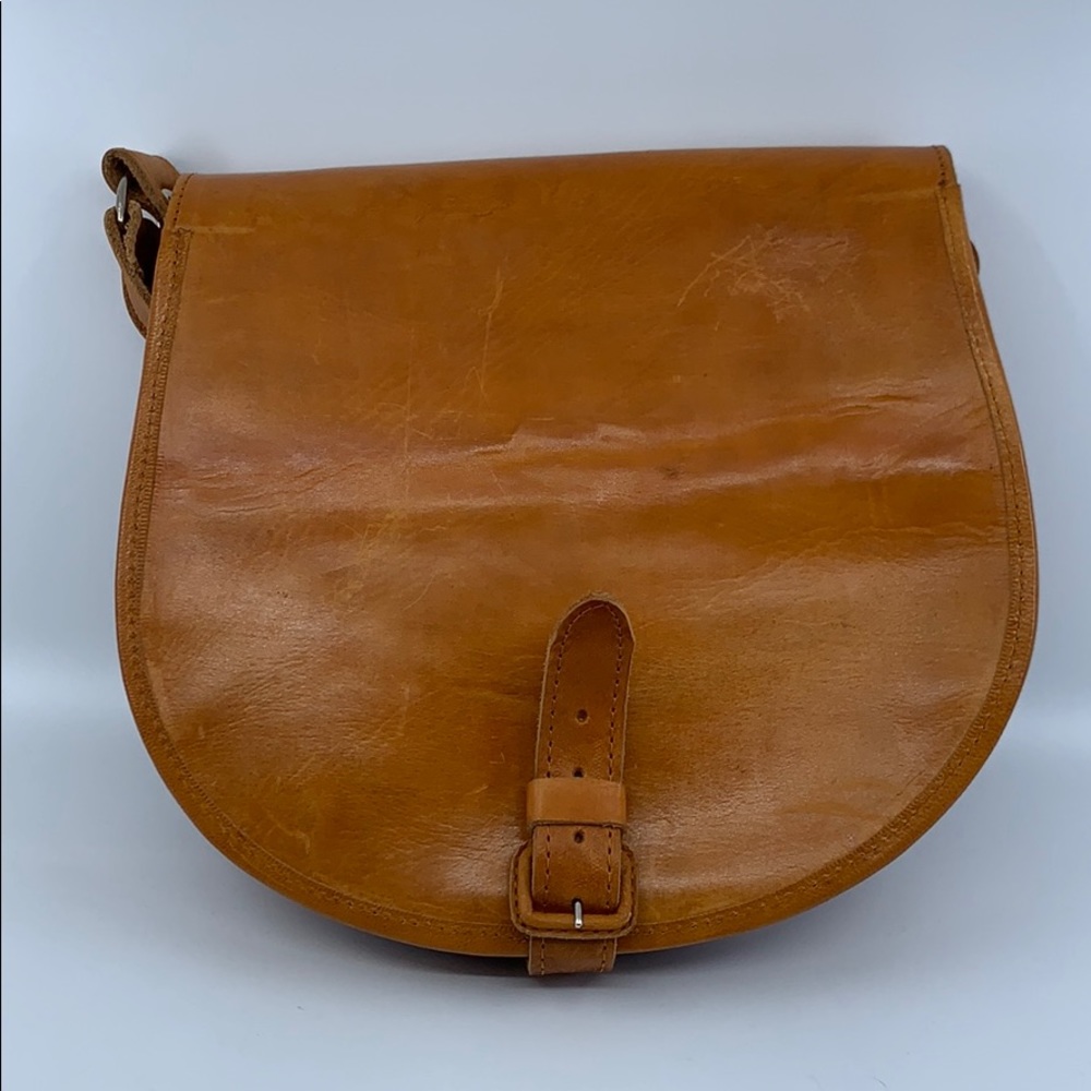 Leather engraved purse